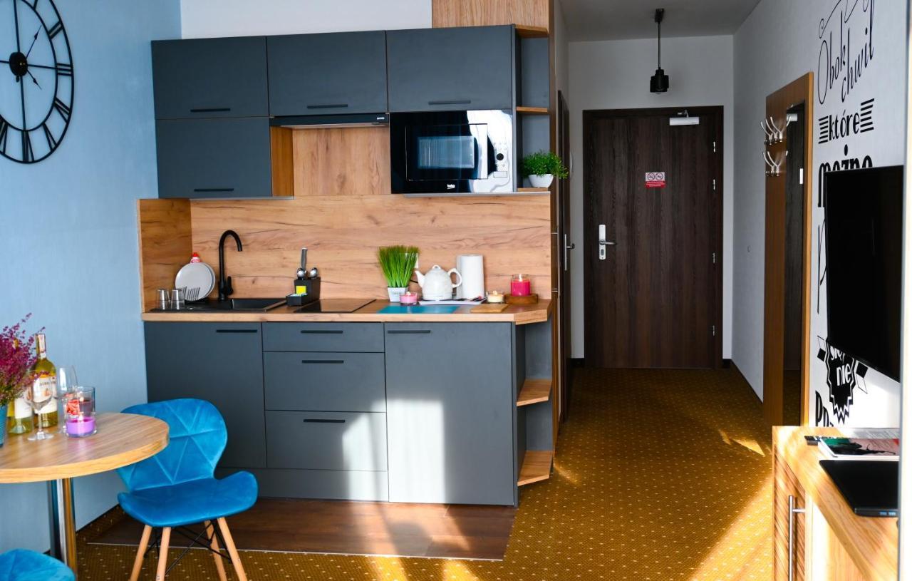 Aparthotel Legnica - Apartamenty Z Aneksem Kuchennym Kültér fotó